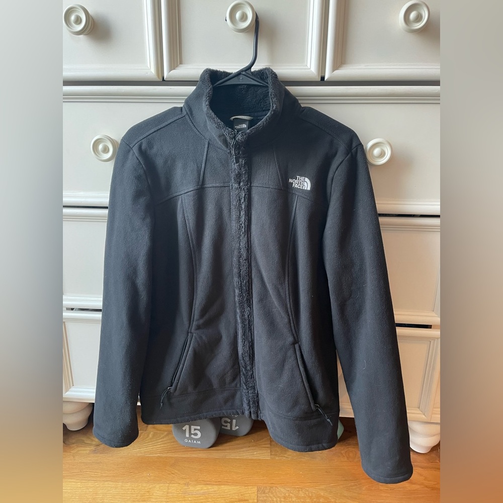Black sherpa lined north face fleece jacket